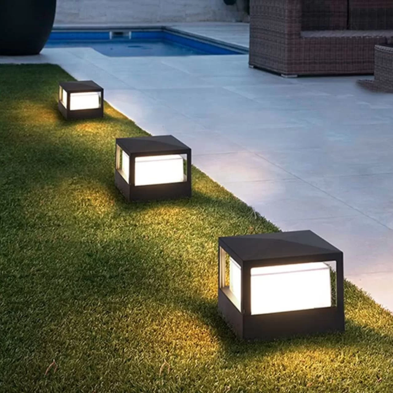 Outdoor LED pillar light 12W
