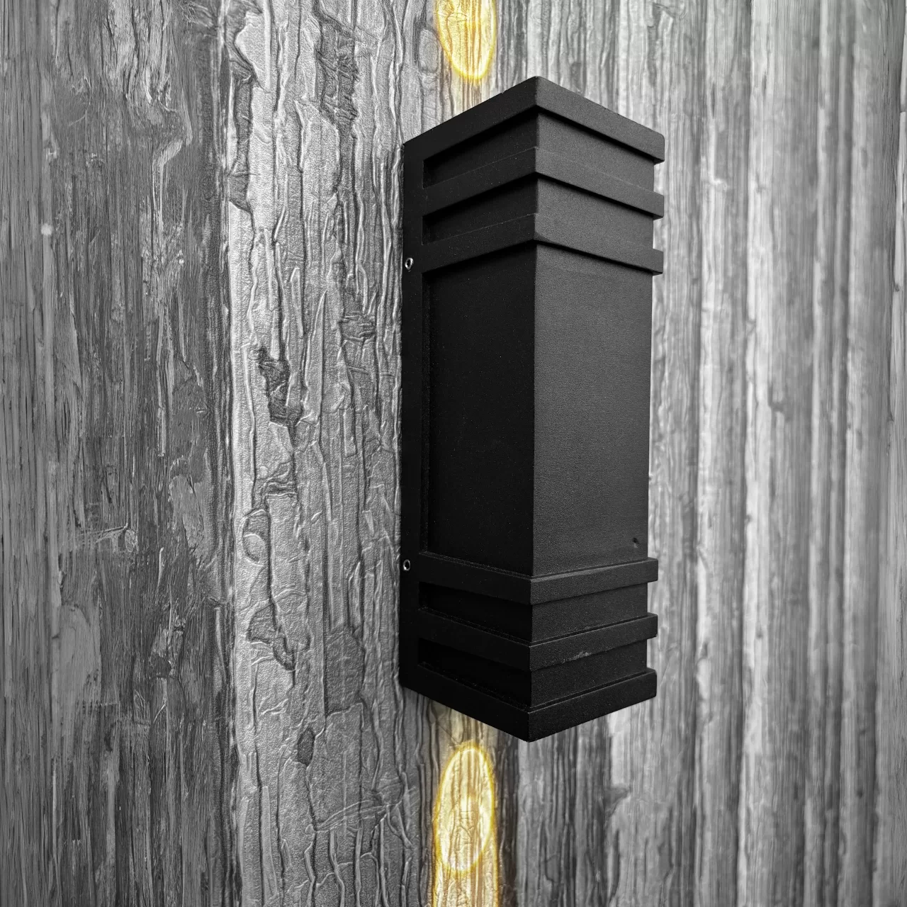 Outdoor up and down Wall Light 8W Black
